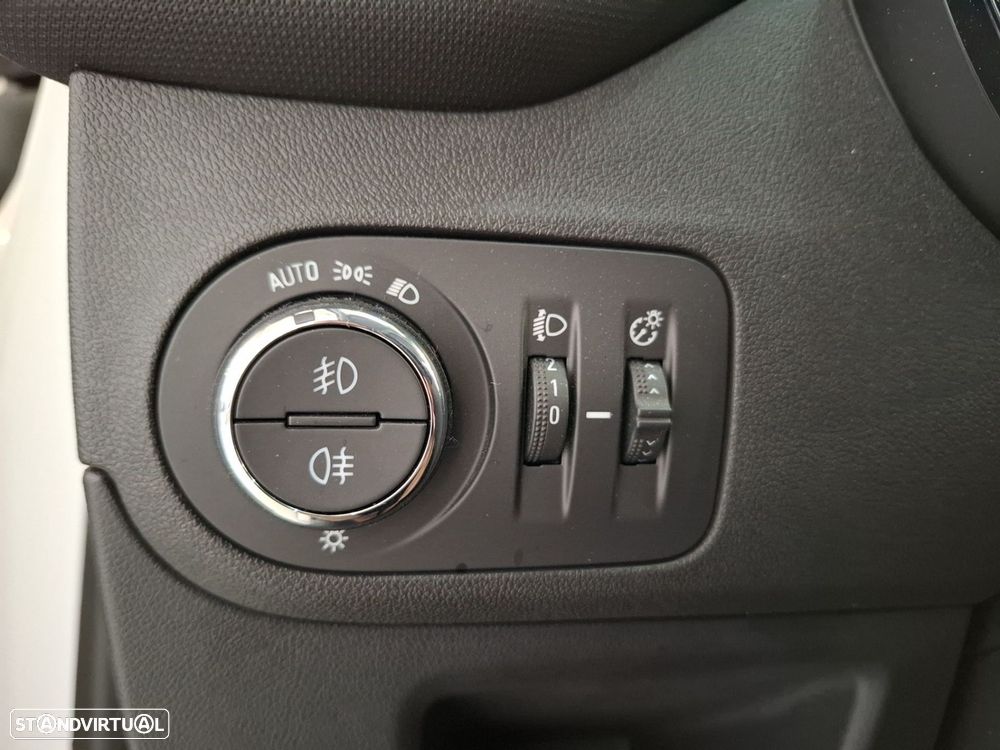 Opel Crossland X 1.2 120 Anos - 27