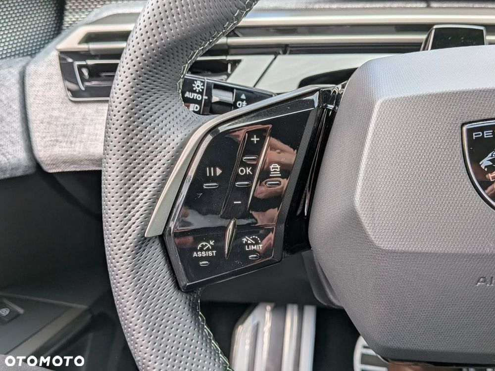 Peugeot 5008 Hybrid 145 e-DSC6 GT - 12