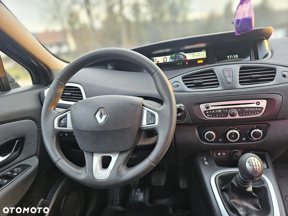 Renault Scenic 1.6 16V 110 TomTom Edition - 11