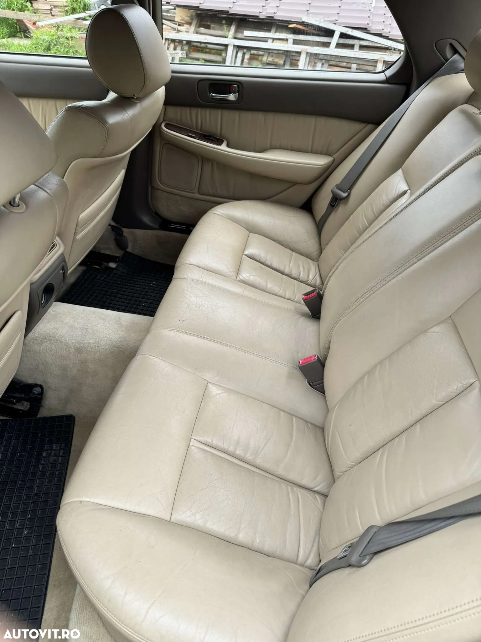 Lexus Seria LS - 5