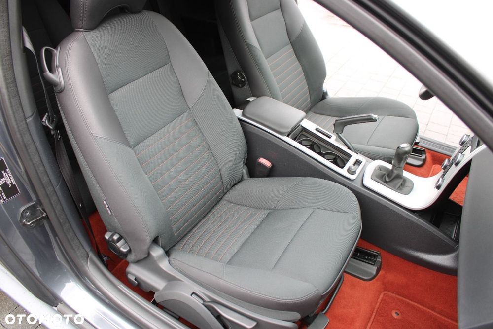 Volvo C30 - 25
