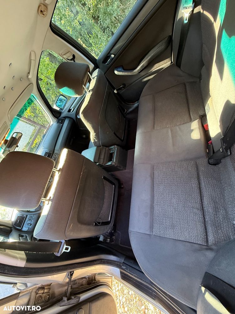 BMW Seria 3 318d Touring - 12