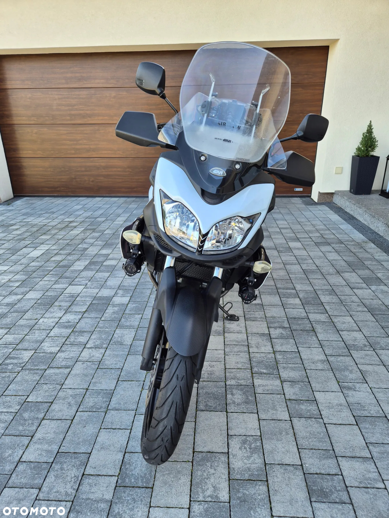 Suzuki V-STROM - 6