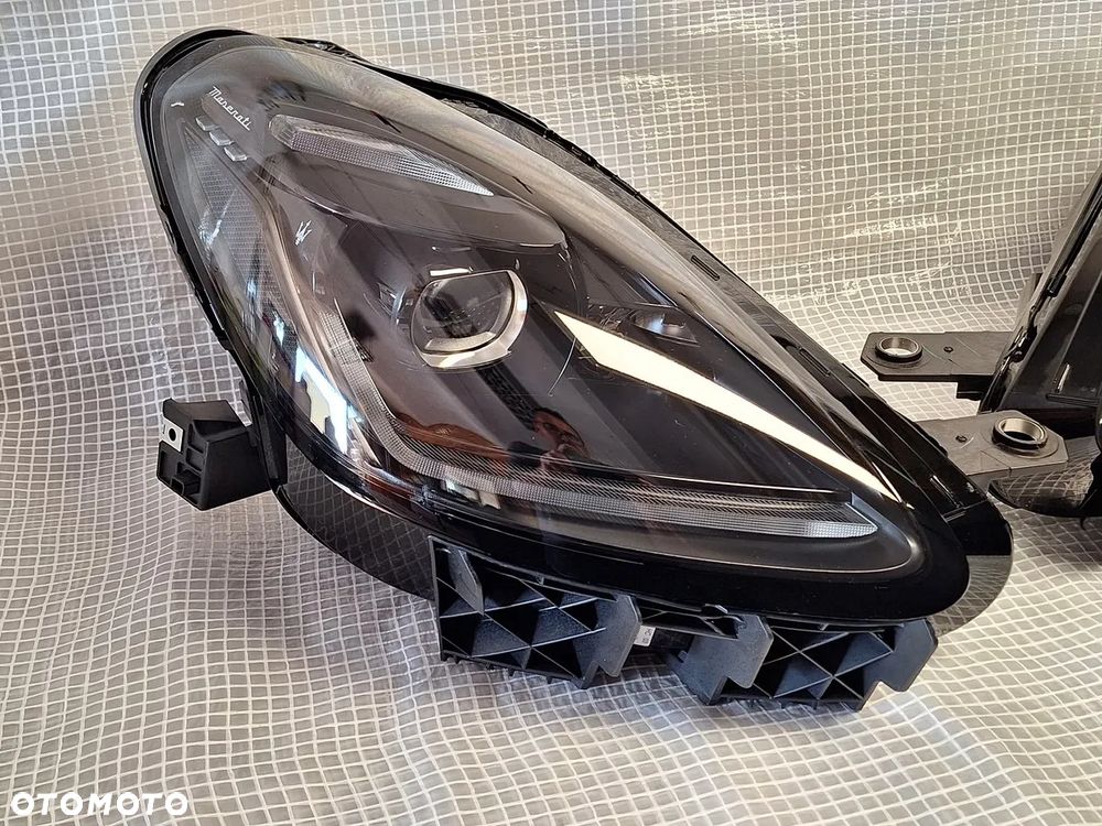 lampa przod maserati grecale m182 full led ciemna doswietlenie orginal NOWA - 2