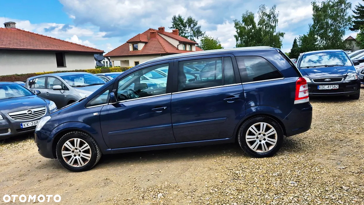 Opel Zafira 1.8 Cosmo - 26