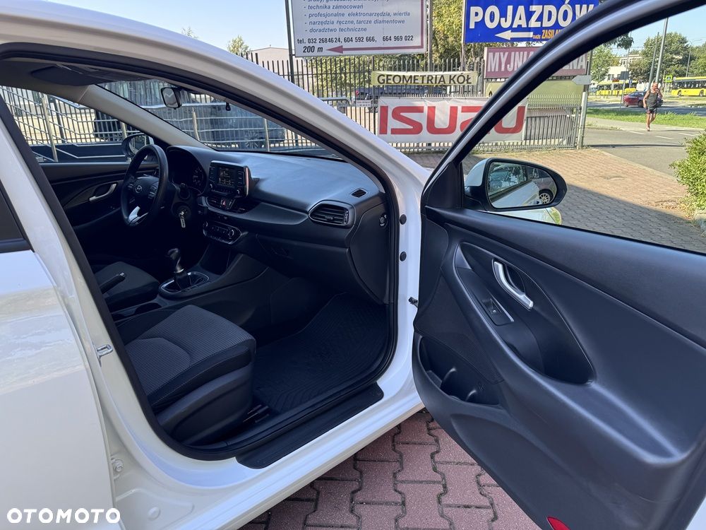 Hyundai i30 1.4 Classic + - 19