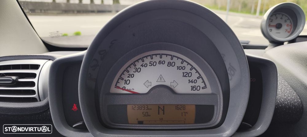 Smart ForTwo Coupé 1.0 Pure 71 - 9