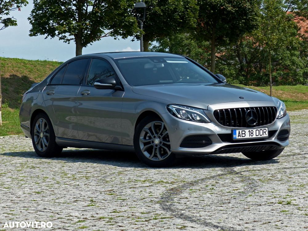 Mercedes-Benz C 220 CDI DPF (BlueEFFICIENCY) 7G-TRONIC Avantgarde - 2
