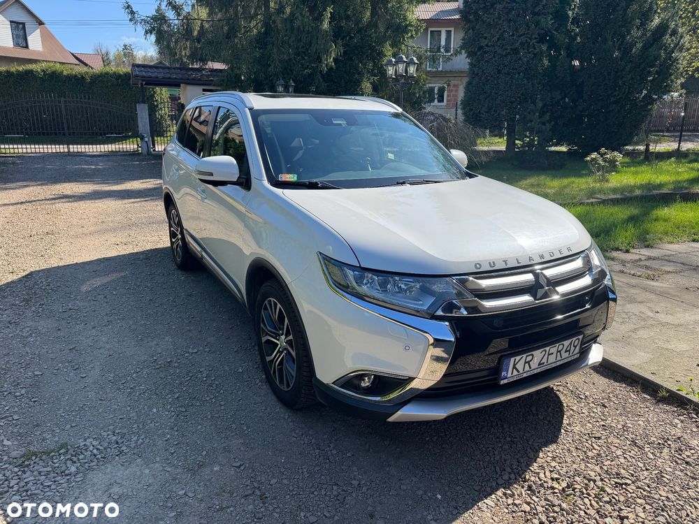 Mitsubishi Outlander 2.0 Intense + Navi 4WD CVT - 1