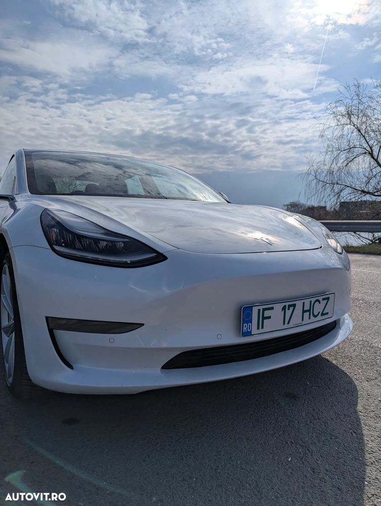 Tesla Model 3 - 11