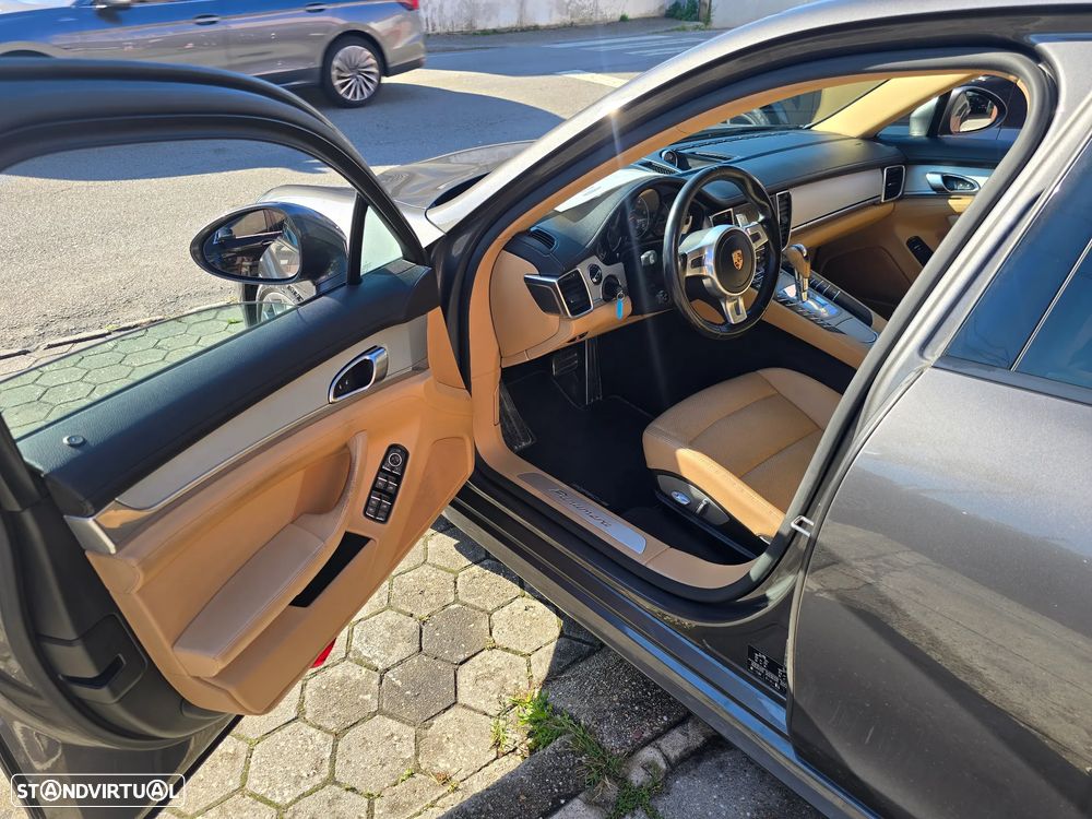 Porsche Panamera Standard - 28