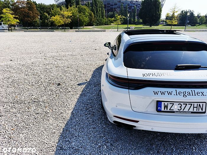 Porsche Panamera 4 E-Hybrid - 8