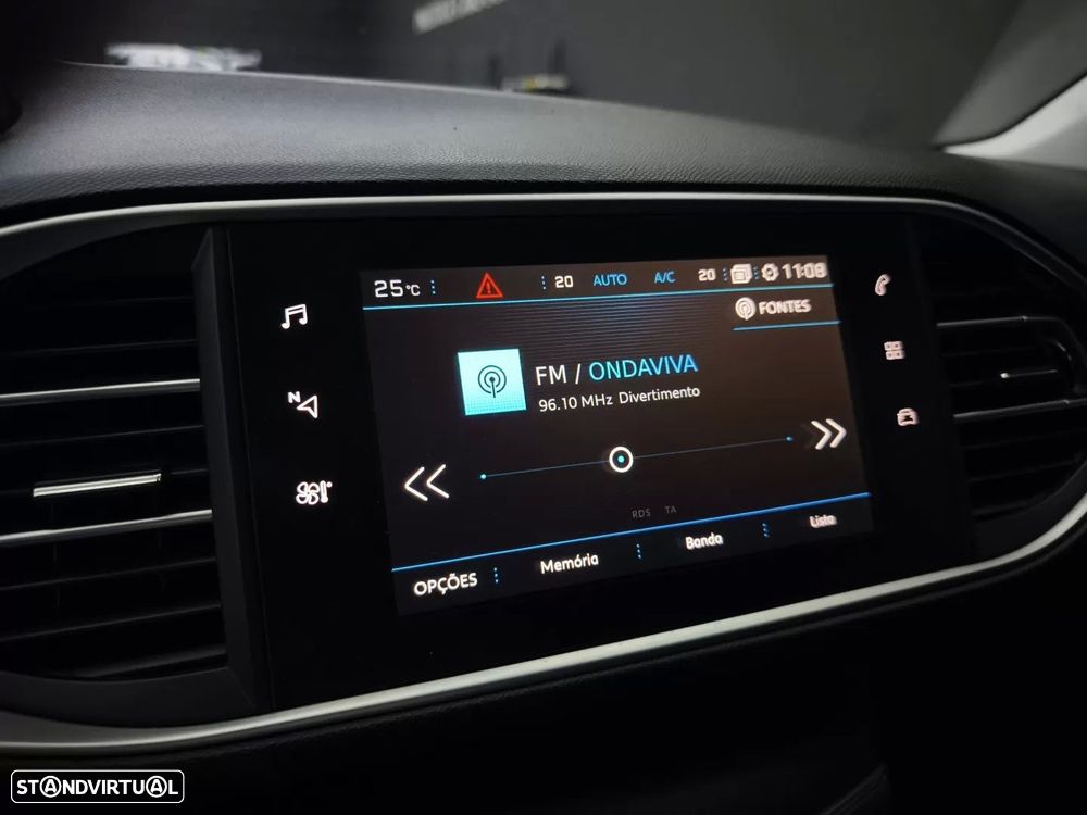 Peugeot 308 1.6 BlueHDi Allure J17 EAT6 — fotografia 32