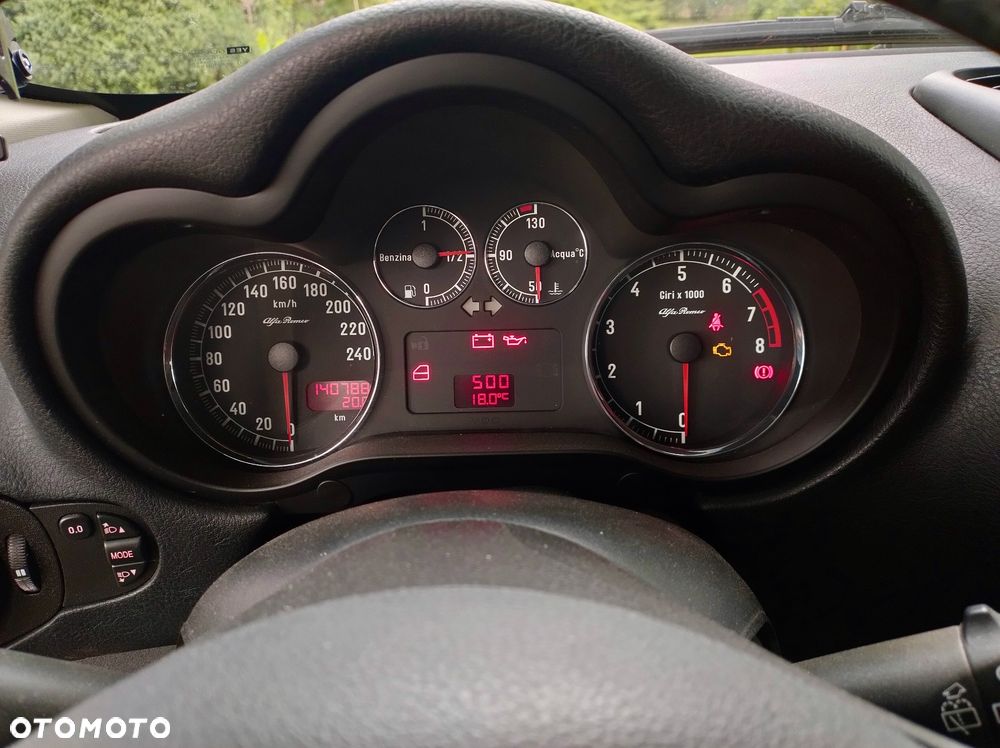Alfa Romeo 147 1.6 Twin Spark Distinctive - 10