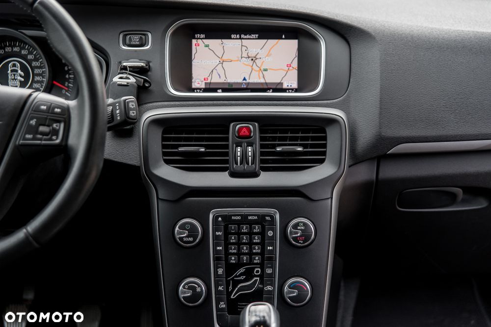 Volvo V40 T2 Kinetic - 29