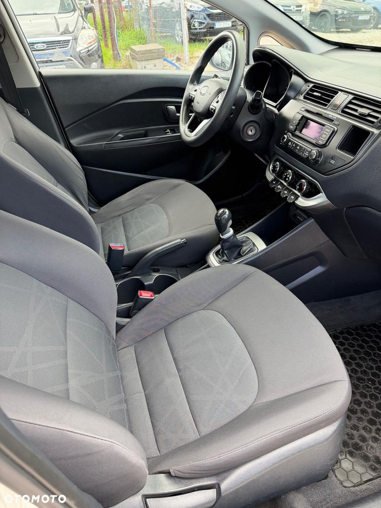 Kia Rio - 6