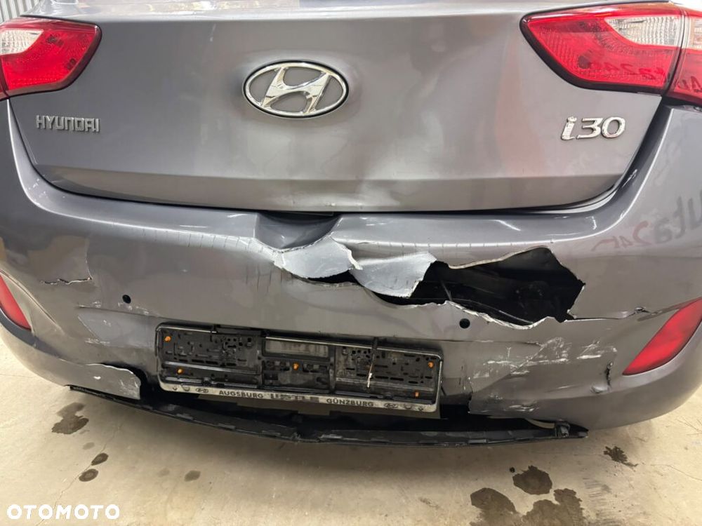 Hyundai i30 1.4 Trend - 14