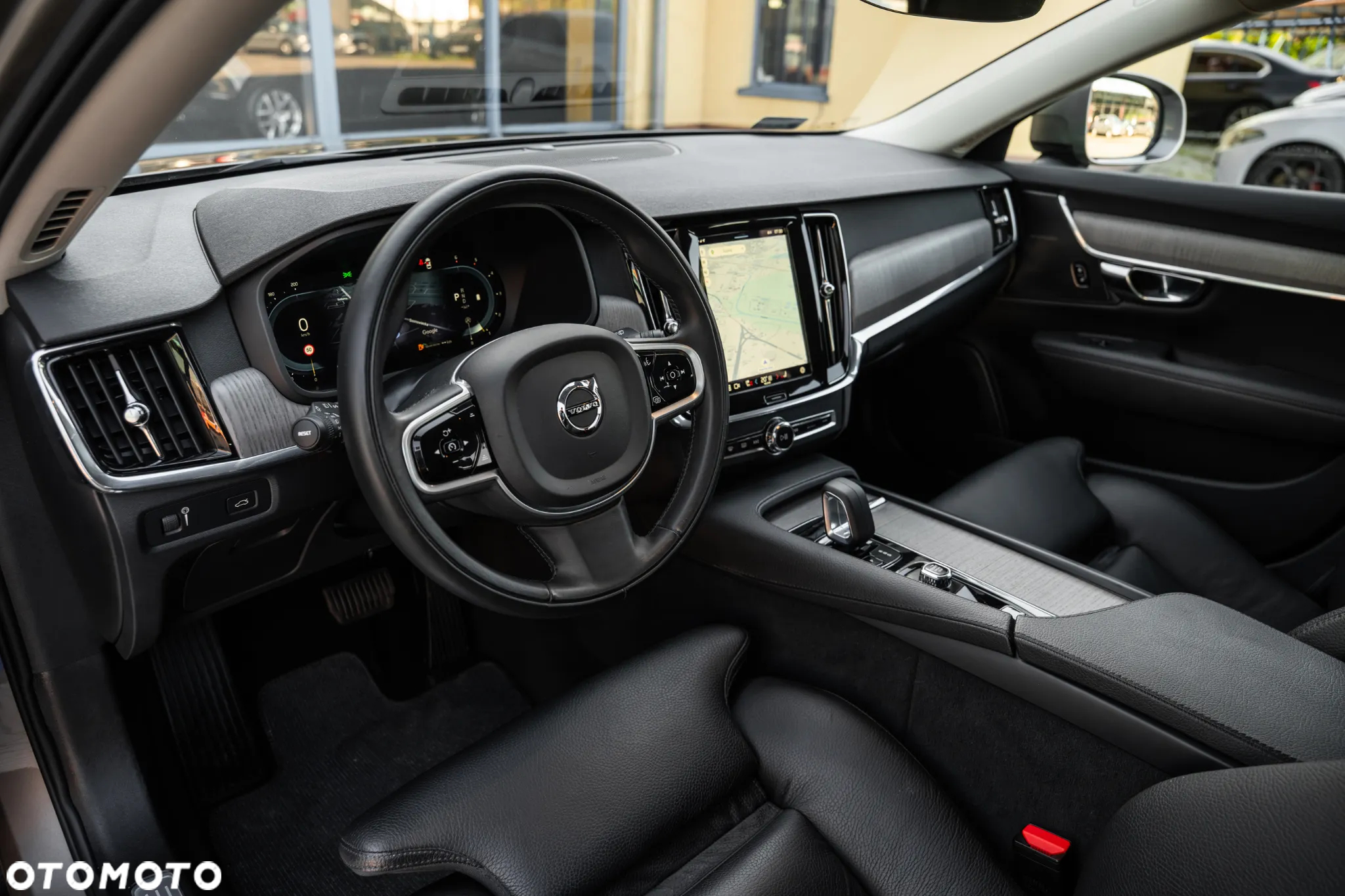 Volvo V90 Cross Country - 19