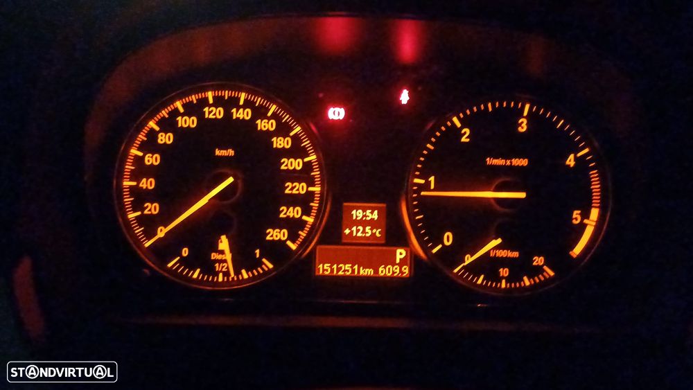 BMW 320 d xDrive Navigation Auto - 7