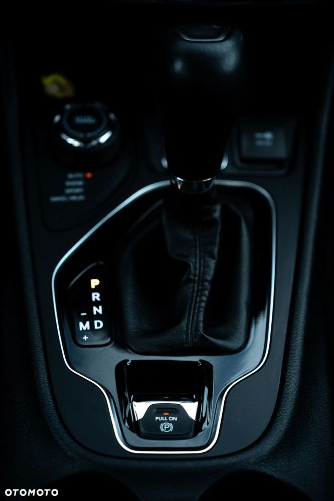 Jeep Cherokee 3.2 V6 Pentastar Active Drive I Automatik Limited - 26