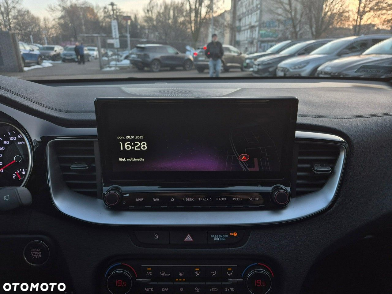 Kia ProCeed - 25