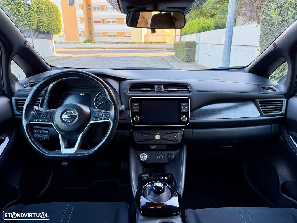 Nissan Leaf - 5