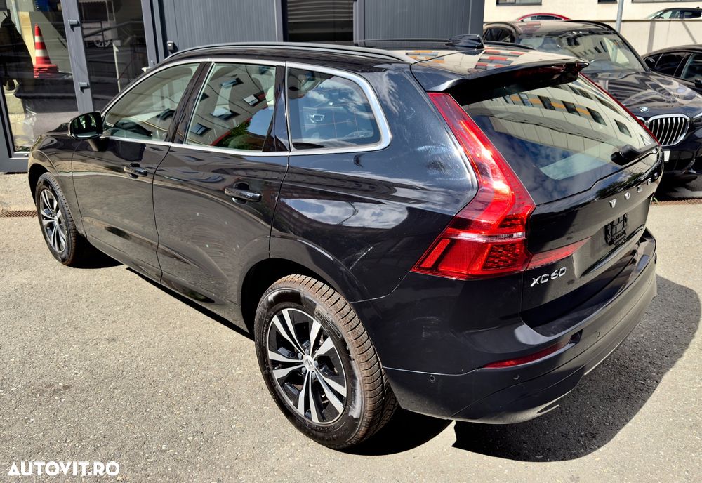 Volvo XC 60 B4 MHEV AT AWD Plus Dark - 5