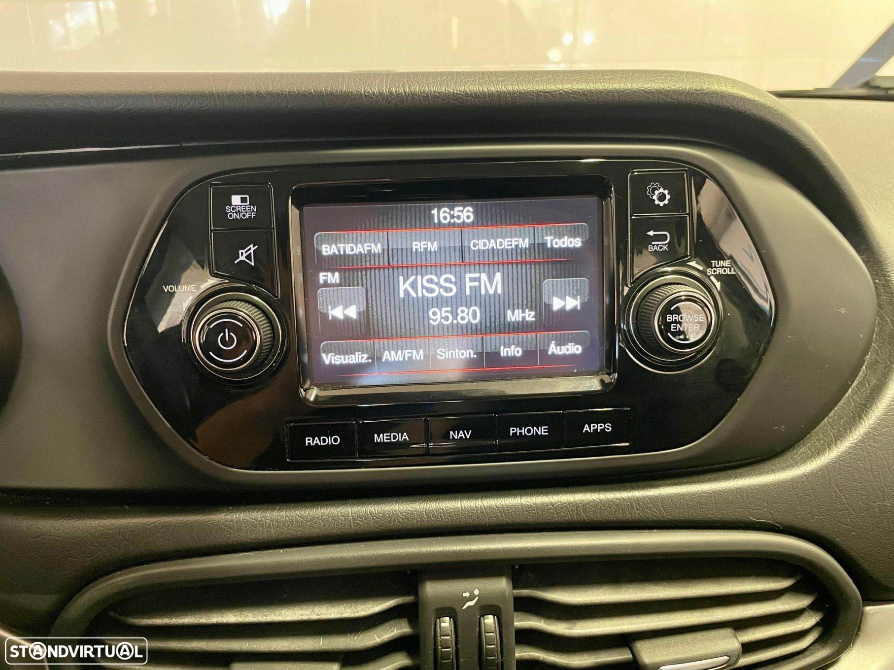 Fiat Tipo Station Wagon 1.3 M-Jet Easy - 23