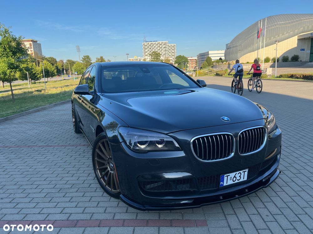 BMW Seria 7 740i - 5
