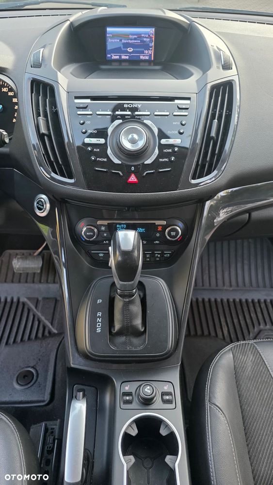 Ford Kuga 1.6 EcoBoost 4x4 Titanium - 30
