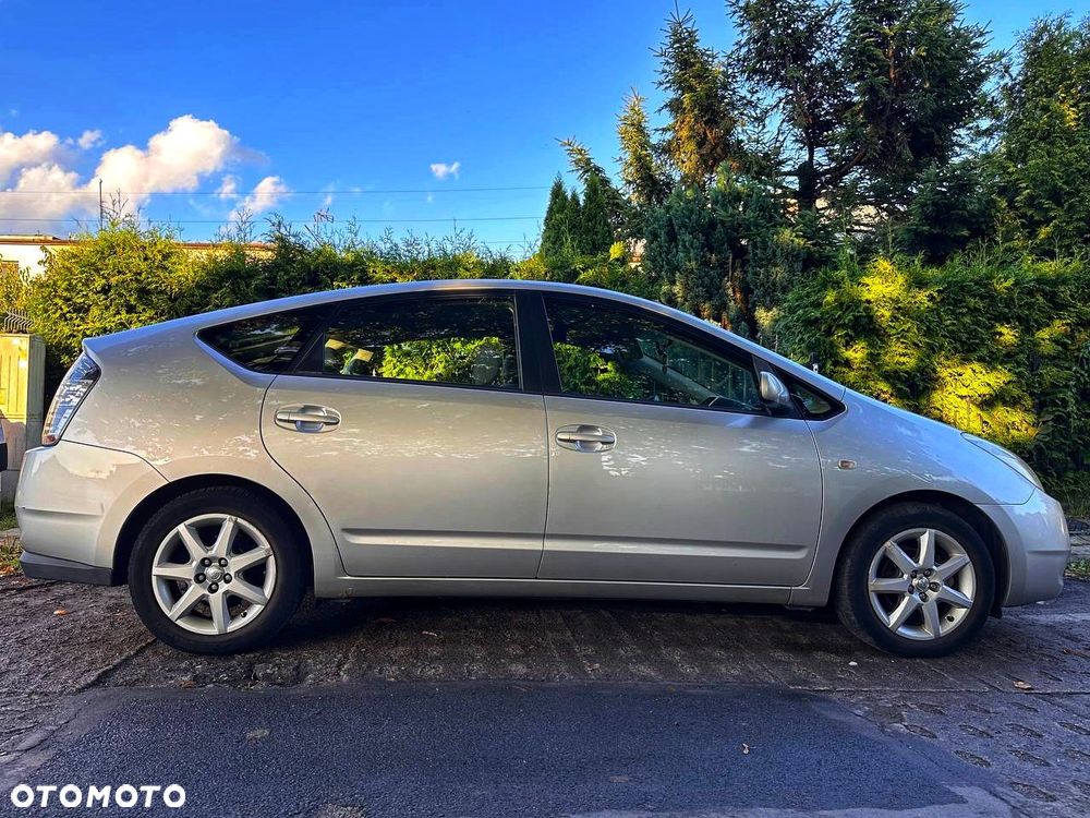 Toyota Prius 1.5 VVT-i Prestige - 8