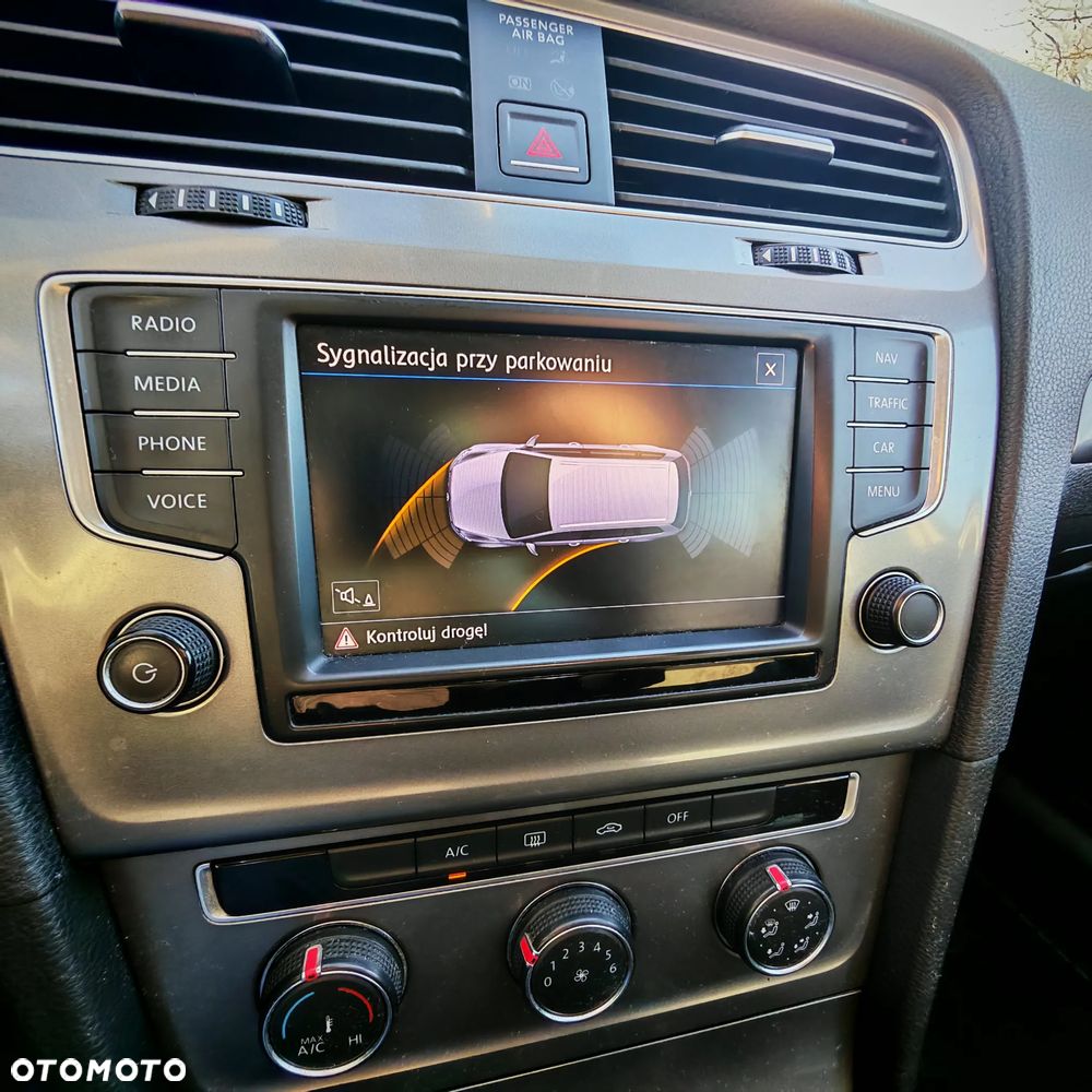 Volkswagen Golf 1.6 TDI BMT Highline - 10