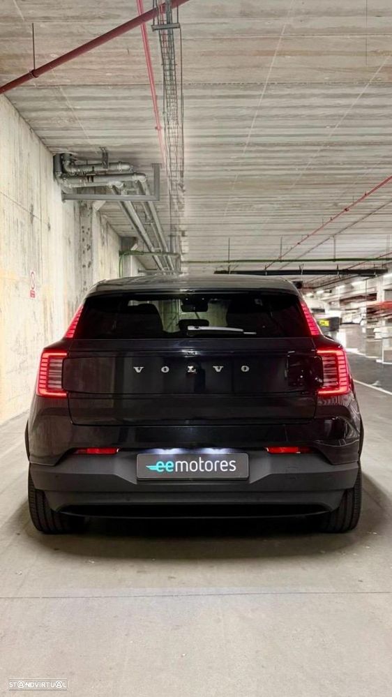 Volvo EX30 69 kWh Single Motor Extended Range Black Edition - 9