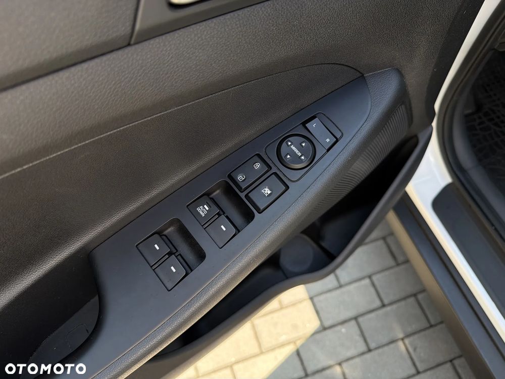 Hyundai Tucson 1.6 GDI BlueDrive Classic 2WD - 21