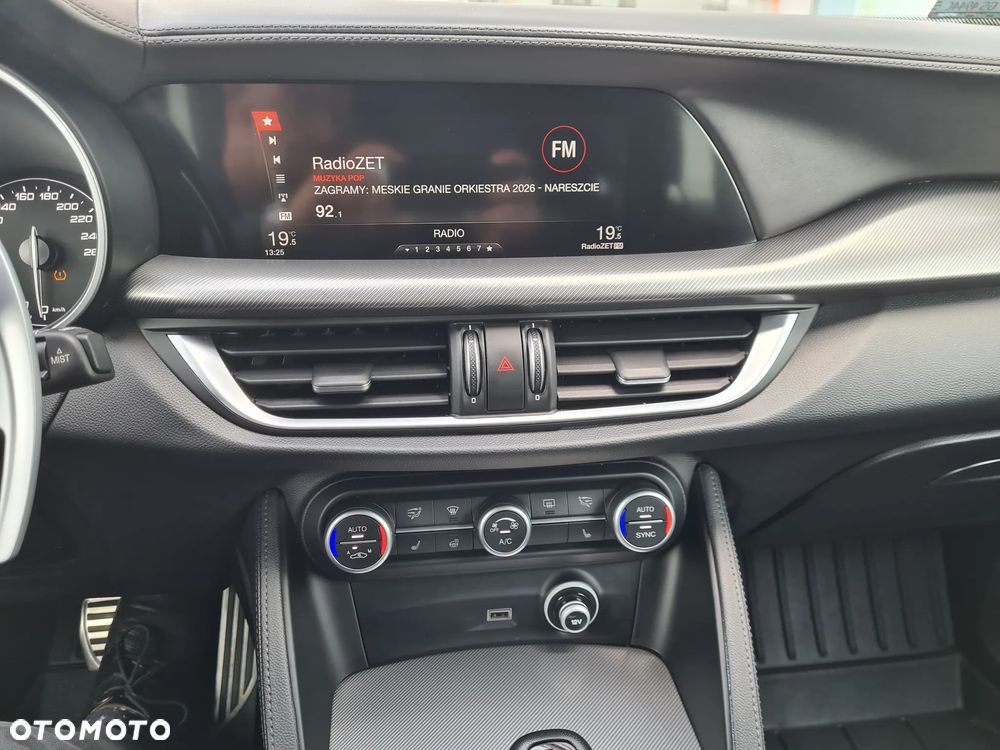 Alfa Romeo Stelvio 2.0 Turbo B-Tech Edition Q4 - 17