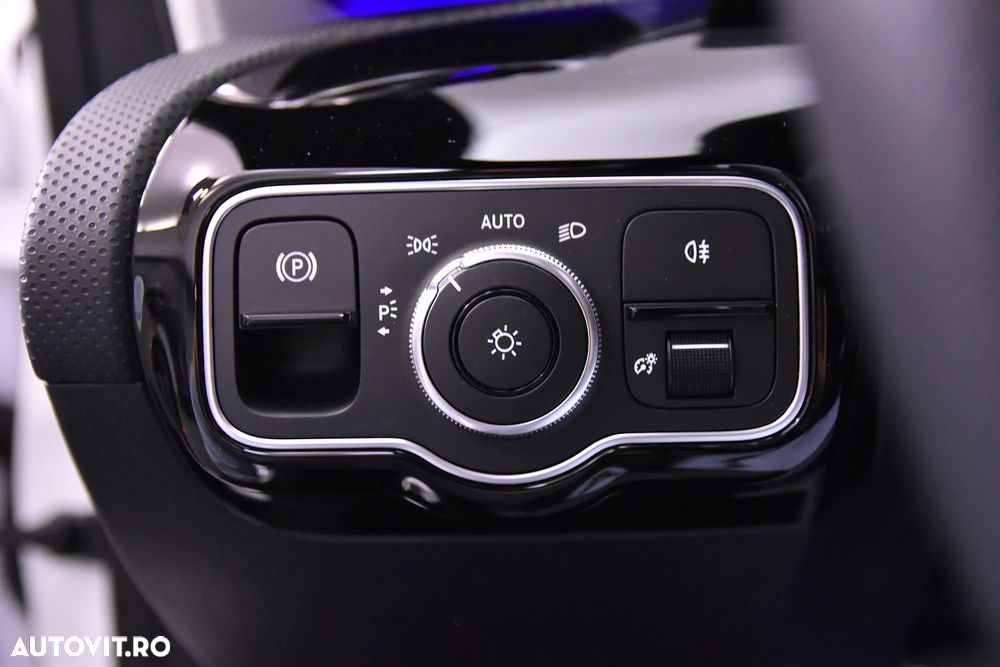 Mercedes-Benz CLA 200 7G-DCT AMG Line - 16