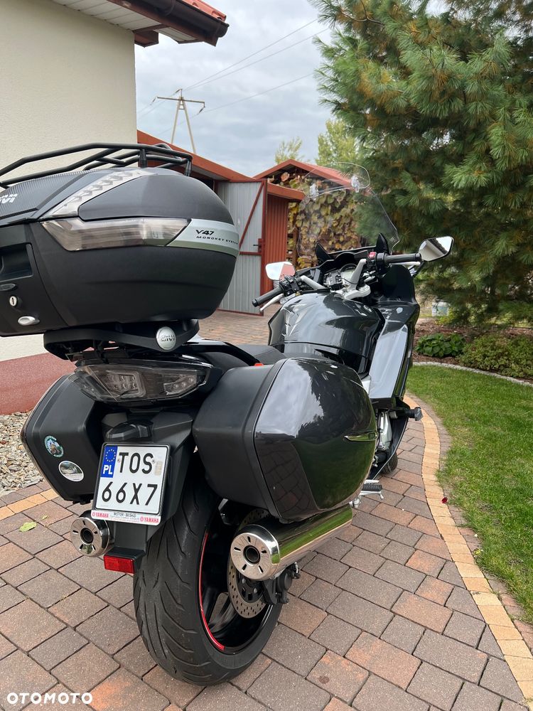 Yamaha FJR - 4