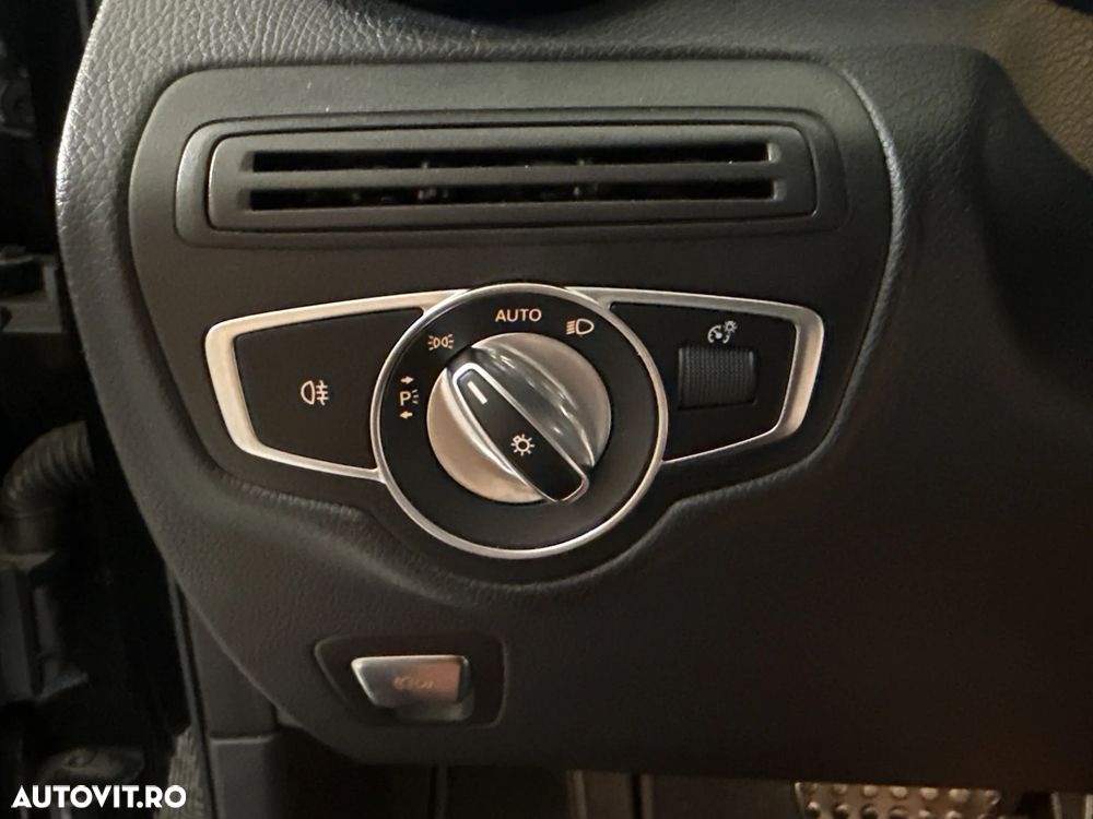 Mercedes-Benz GLC 300 d 4MATIC - 16