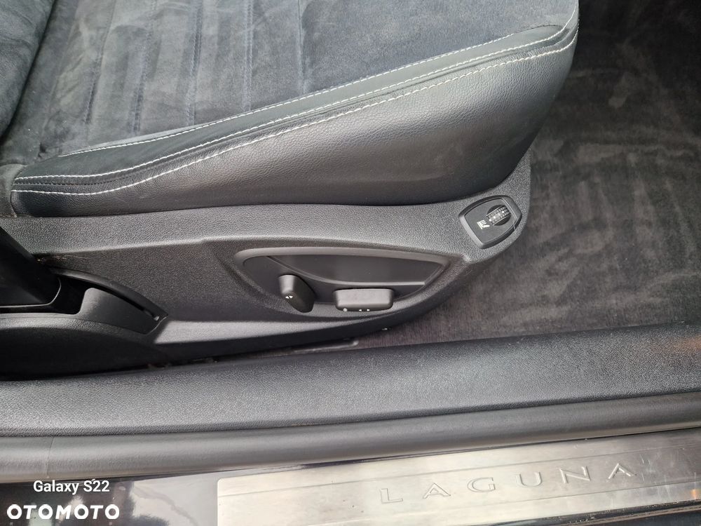 Renault Laguna dCi 150 FAP Initiale - 22