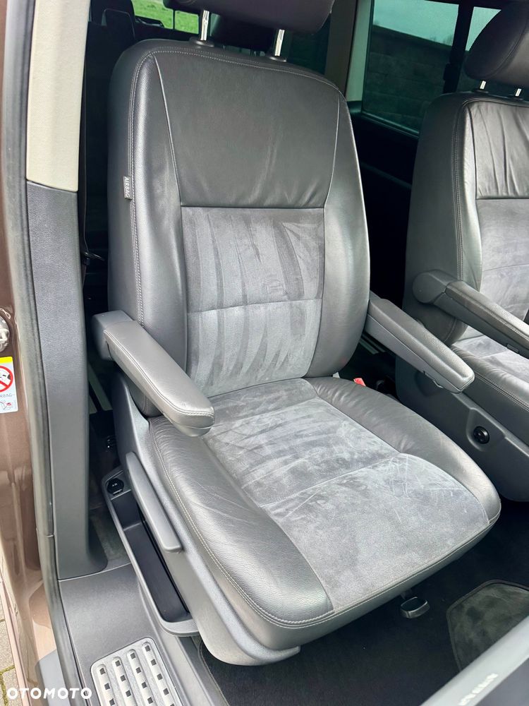 Volkswagen Multivan - 8