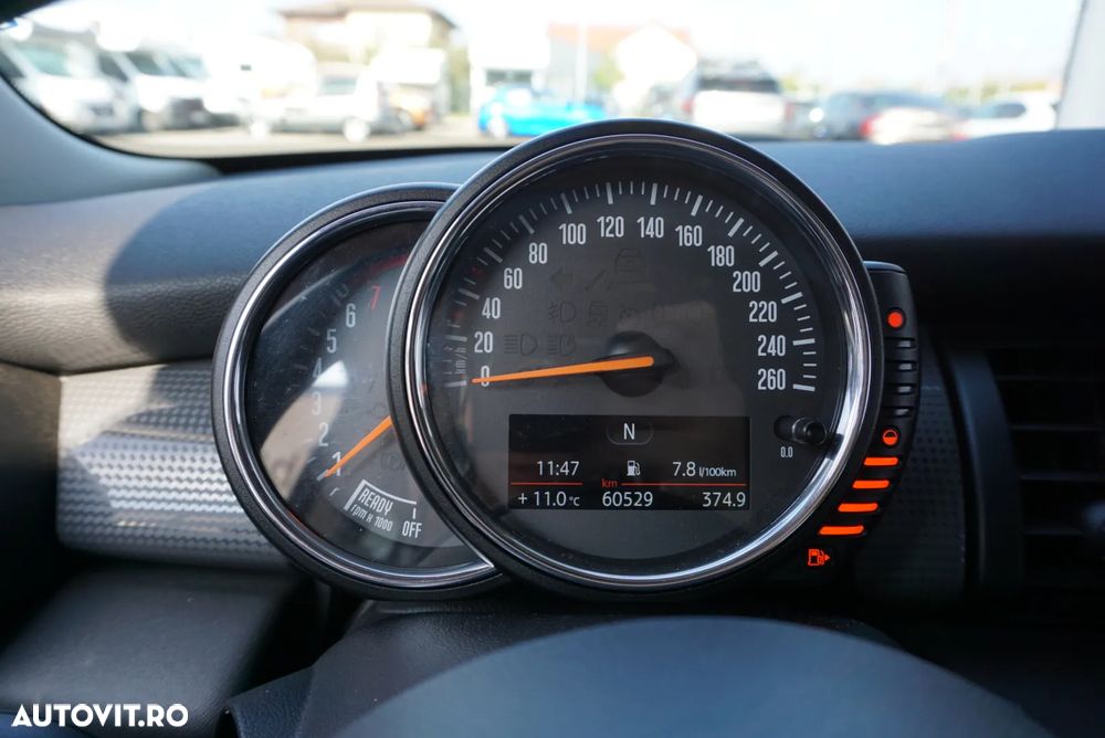 Mini Cooper Essential Trim - 6