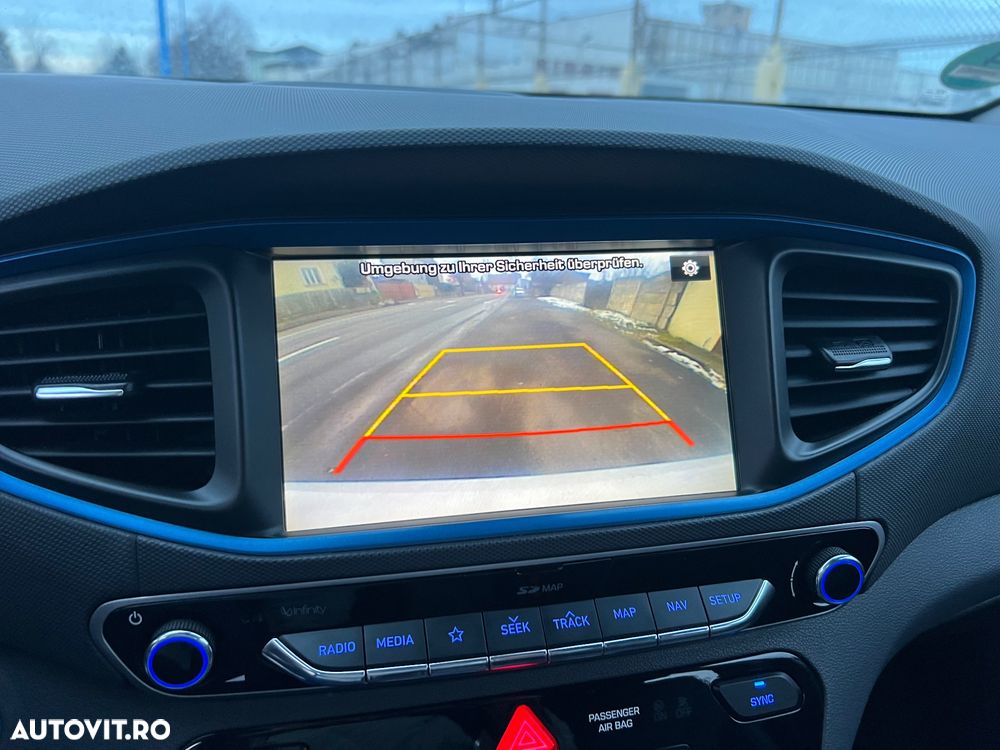 Hyundai IONIQ 1.6 GDI Premium - 12
