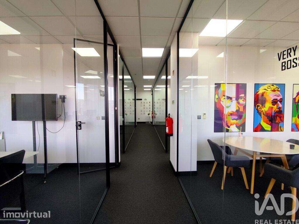 Escritório em Carnaxide e Queijas de 134,00 m2 - Grande imagem: 2/30