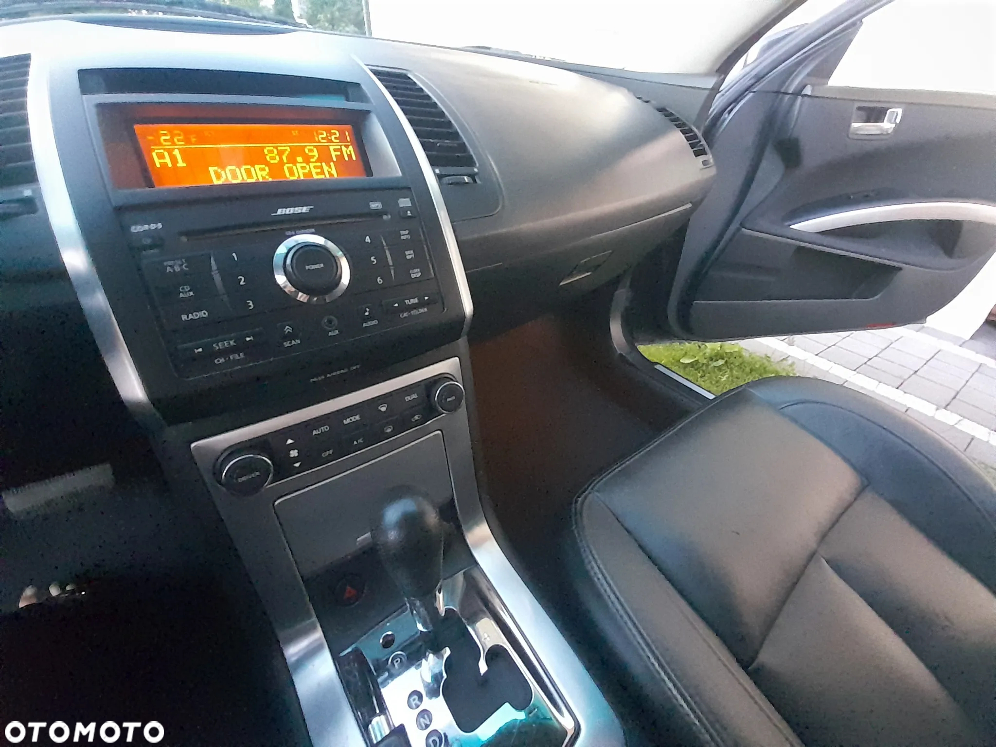 Nissan Maxima 3.5 SL - 13