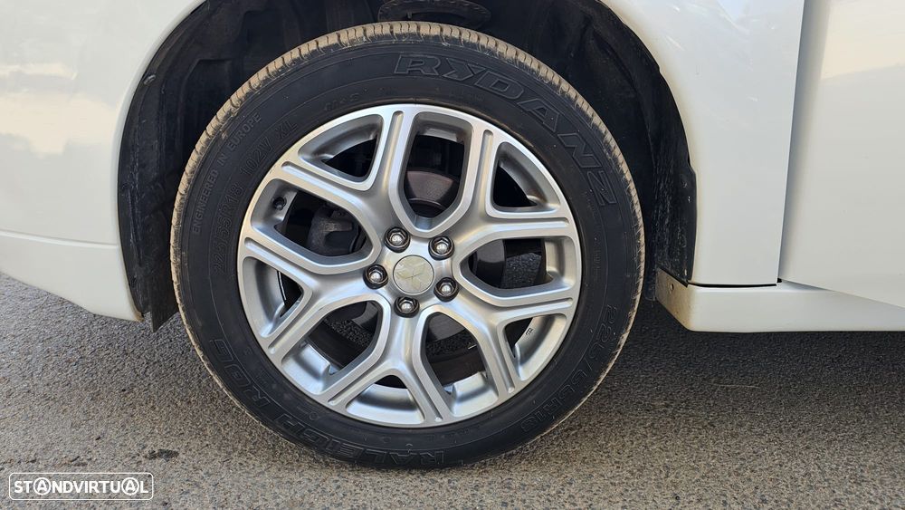 Mitsubishi Outlander - 8
