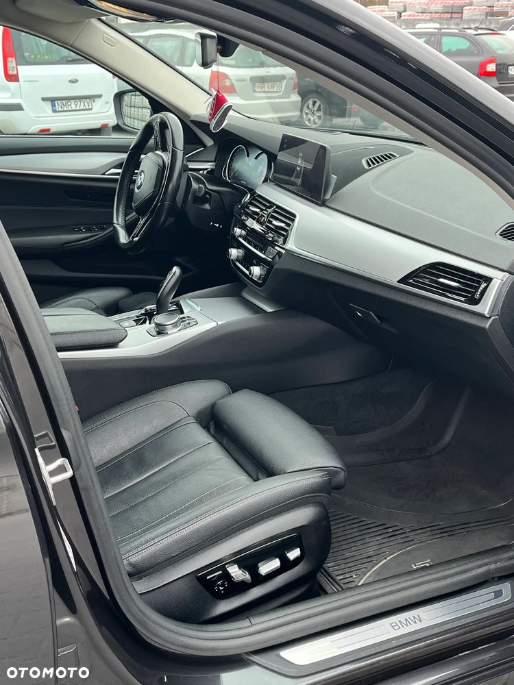 BMW Seria 5 530d xDrive - 8