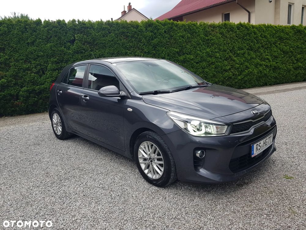 Kia Rio - 4
