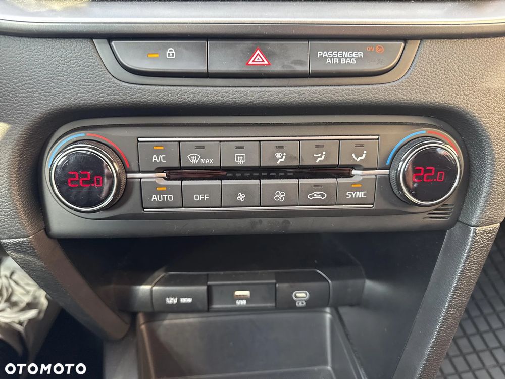 Kia XCeed 1.5 T-GDI M DCT - 24