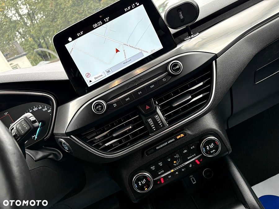 Ford Focus 1.5 EcoBlue Start-Stopp-System COOL&CONNECT - 28