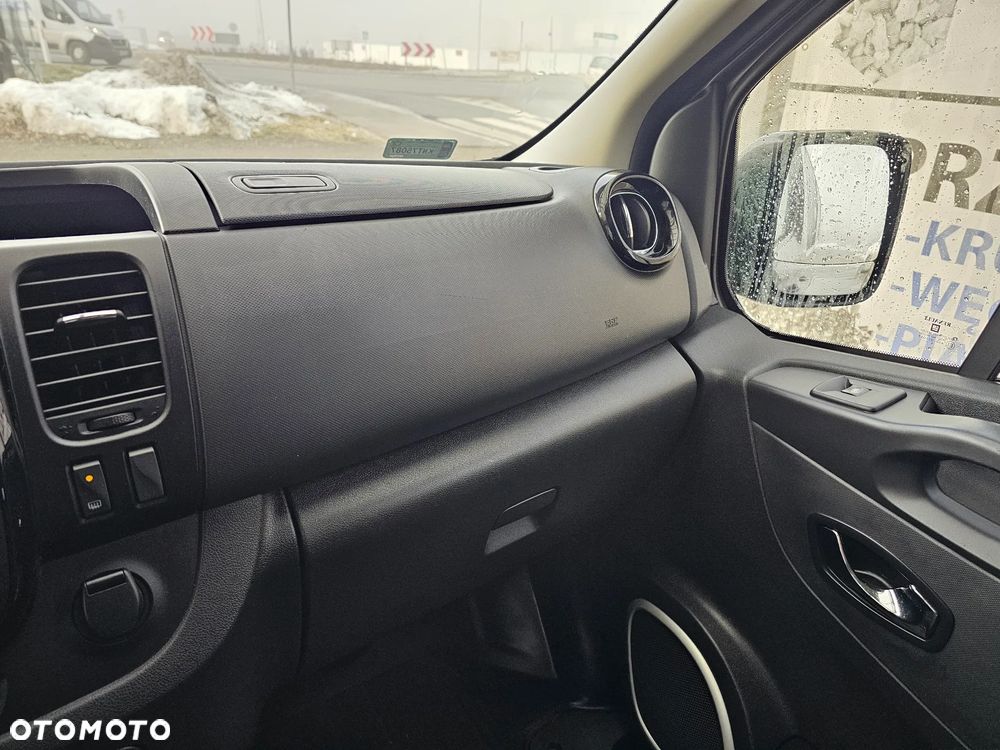 Opel Vivaro L2H1 2,9t Elegance Business - 17